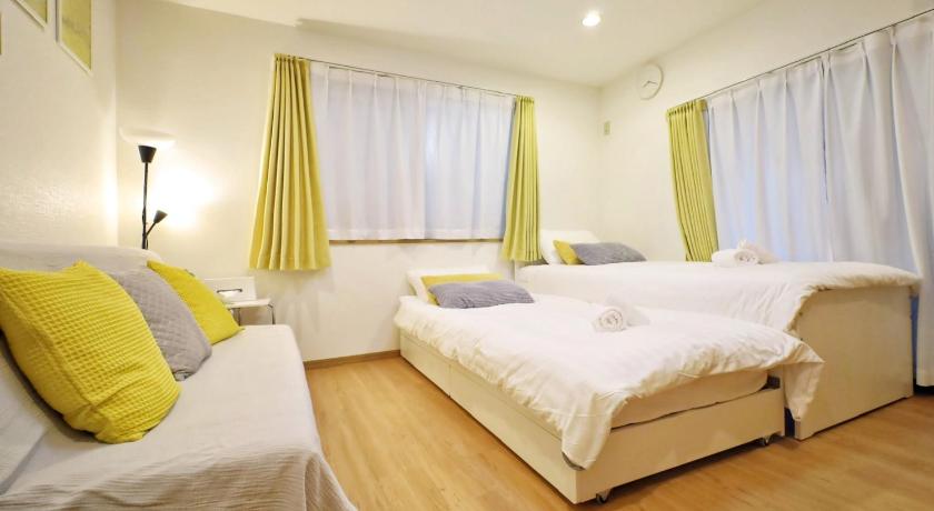 Pet-friendlyCozy stay for 3 - 1 Stop to Shinjuku - Direct Bus to ...
