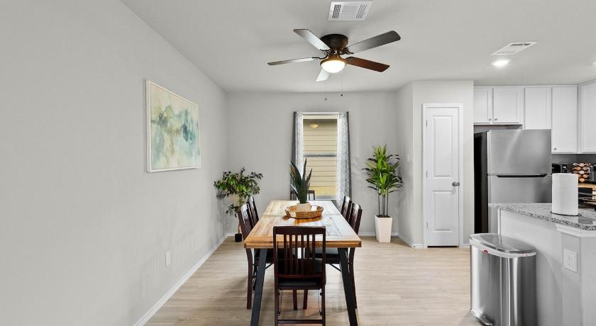 サンアントニオ NEW BUILD! 3BR - Near Lackland & Seaworld 4つ星 宿泊施設 レストラン