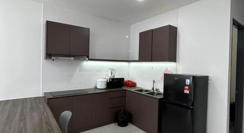 Kuching PAKBOY APARTMENT 3 BEDROOM 5-Star Guesthouse restaurant
