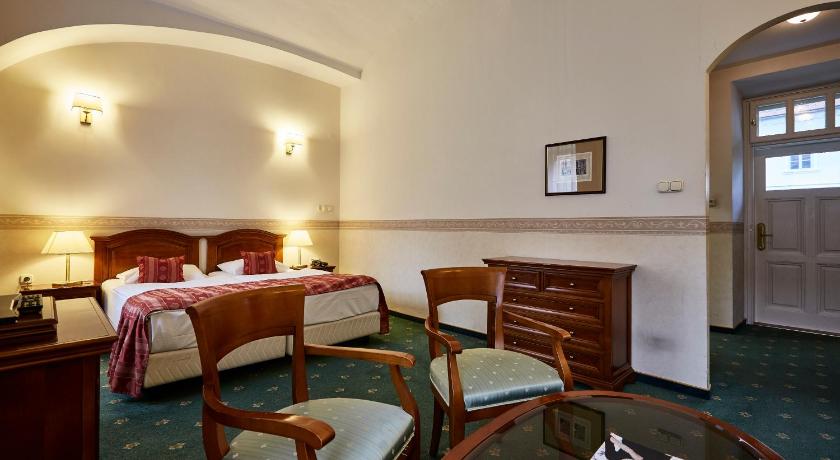 ラロクシュムジュシュ Szidonia Castle 4つ星 ホテル 客室