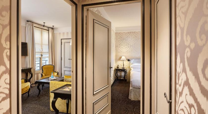 Image of Junior Suite 8