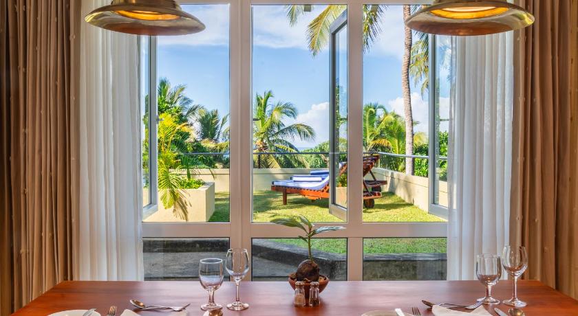 Luxury Suite with King Bed - 15% Discount on Beverages, 10% on Buffet meals | Free Room Upgrades upon availability | Early Check in & Late Checkout upon availability | Valid till 31st Oct 2025 이미지 5