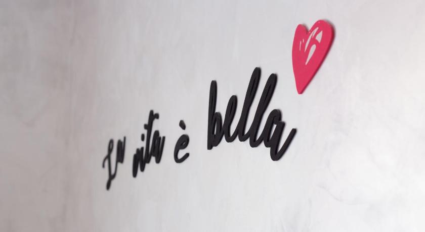 ローマ Corner Pamphili 4つ星 シングルルーム レストラン