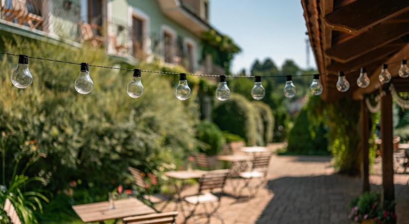 皮耶什佳尼 Penzion Tematin 3星级 酒店 套房