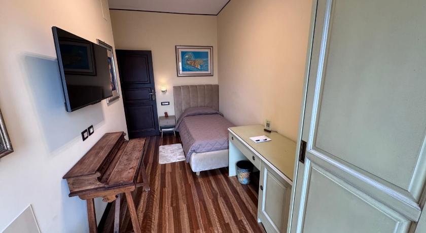 Reggio Suite - image 35