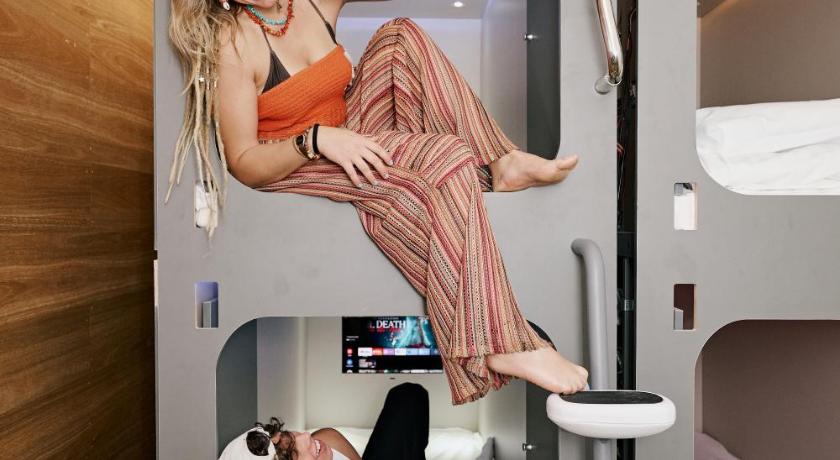 Urban Nomad - Potts Point  (18 - 39 only) in Sydney