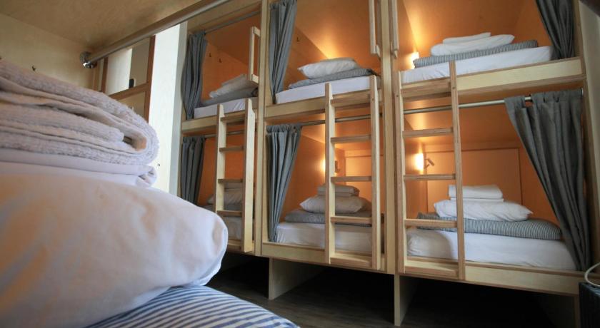 Image of Privacy Pod in a 10-Bed Mixed Dorm 0