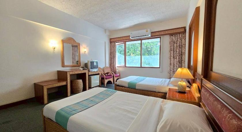Image of Standard Twin Room 0