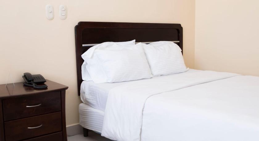Image of Quadruple Room 9