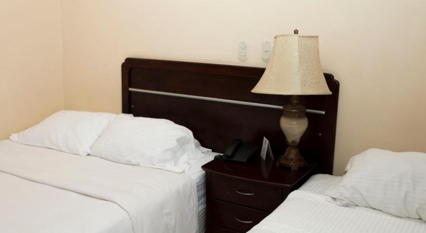 Image of Triple Room 15