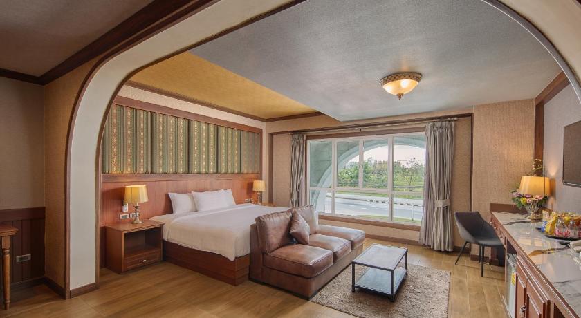 Image of Large Single Room 1