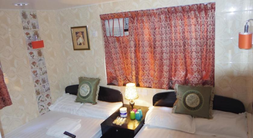 Dutch Hostel - image 8