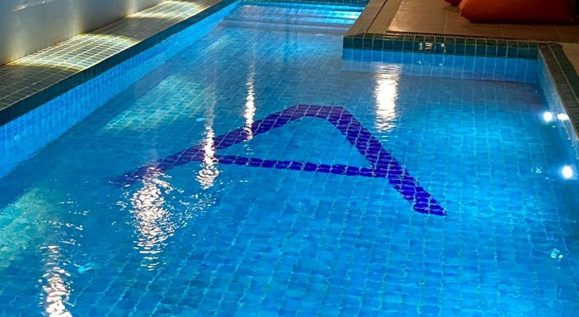 プーケット Armoni Patong Beach Hotel 3つ星 ホテル スイート