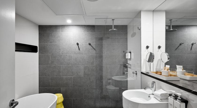 Image of Junior King Suite 3