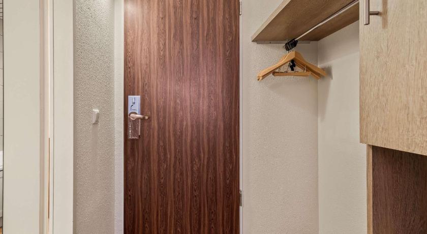 Image of Twin Room Standard With 2 Single Beds 13