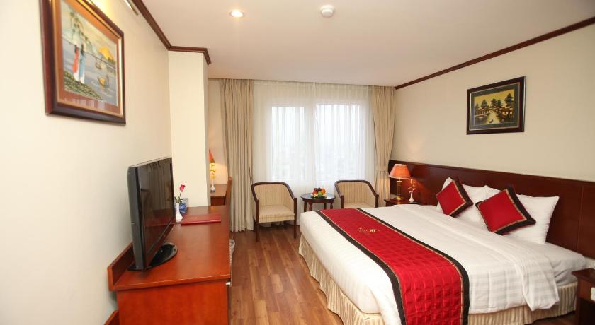 Sunny Hotel 3 photo