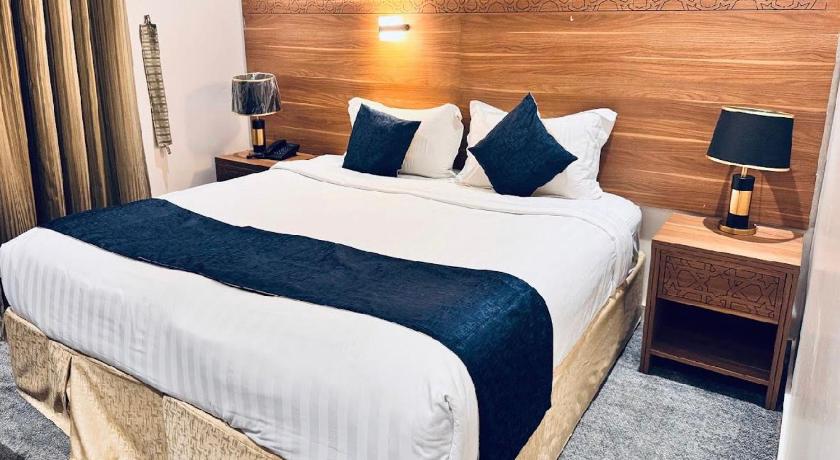 Rowaa Al Azizia Hotel - image 11
