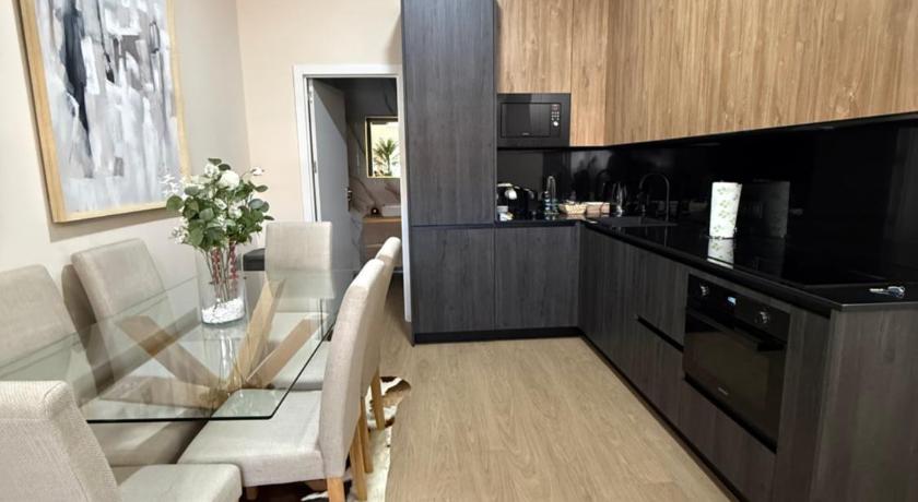 セビリア Apartamento Orilla de Triana Luxury 3つ星 シングルルーム レストラン