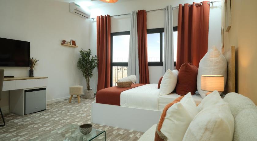Ciss & Son Airport Lodge ll
