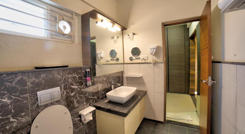VRR HOTELS AND CONVENTION CENTRE BENGALURU - image 39
