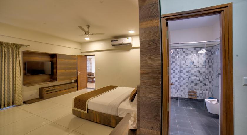 VRR HOTELS AND CONVENTION CENTRE BENGALURU - image 36
