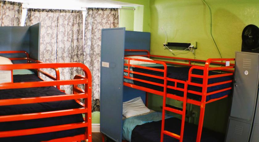 Imagen de Cama individual en habitación compartida femenina con baño compartido (Single Bed in Female Dormitory Room - Shared Bathroom) 15