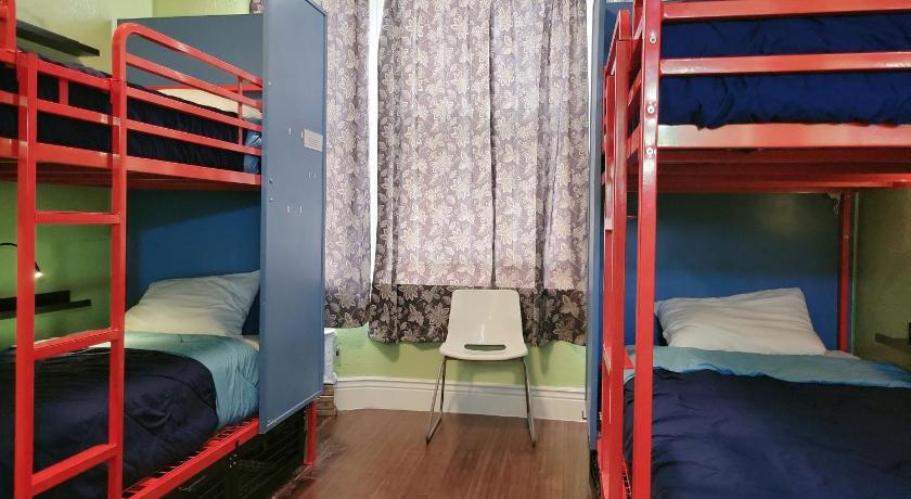 Imagen de Cama individual en habitación compartida femenina con baño compartido (Single Bed in Female Dormitory Room - Shared Bathroom) 13