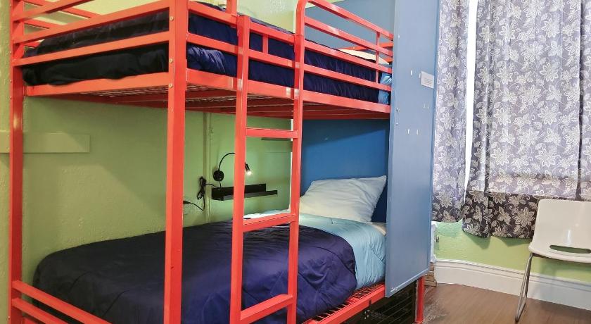 Imagen de Cama individual en habitación compartida femenina con baño compartido (Single Bed in Female Dormitory Room - Shared Bathroom) 4