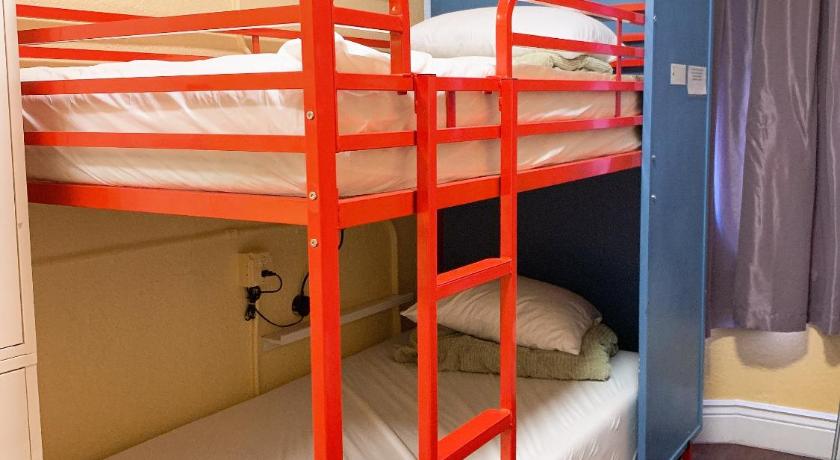 Imagen de Cama individual en habitación compartida femenina con baño compartido (Single Bed in Female Dormitory Room - Shared Bathroom) 9