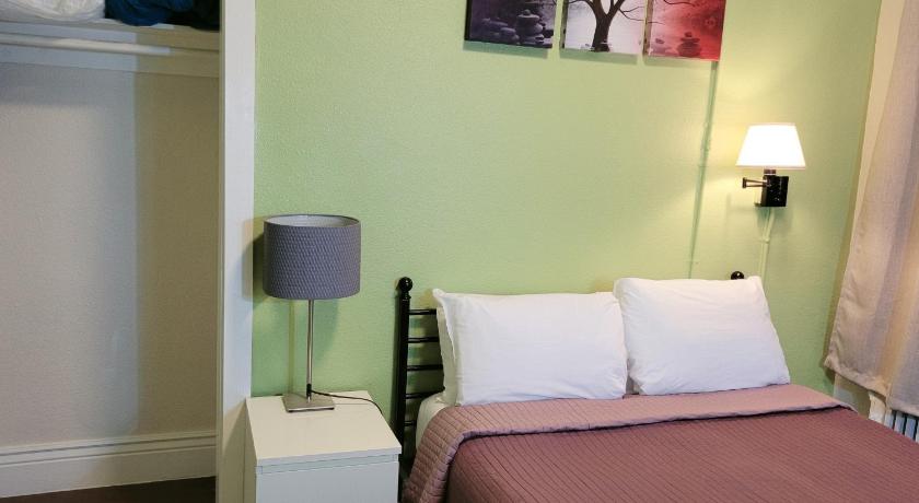 Imagen de Habitación doble con baño privado (Double Room with Private Bathroom) 10