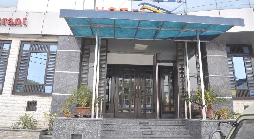 Heaven Hotel - image 16