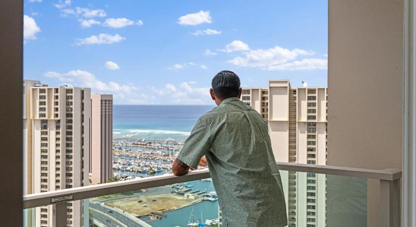 Image of Waikiki Tower Ocean View Room 1