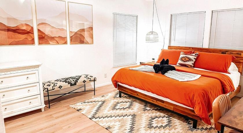 코튼우드 (AZ) 8BR 5BA, sleeps 20, 15 min to Sedona, walk to trails! 4성급 숙소 스위트룸
