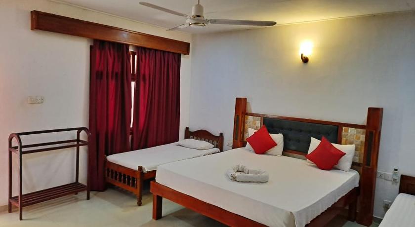 Sea View Beach Hotel - image 18
