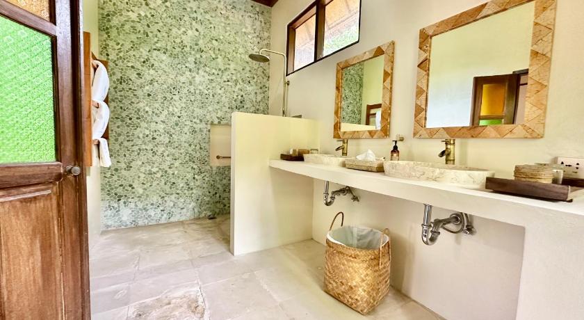 Image of Villa with Ocean View 9