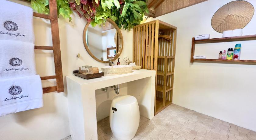 Image of Double Room with Private Bathroom 5