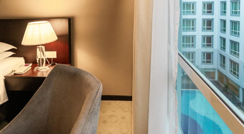 Image of Executive Suite 13