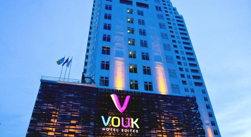 Vouk Hotel Suites By The Blanket - image 16