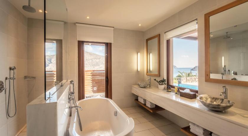 Image of Island Suite Sea View Private Heated Pool 2