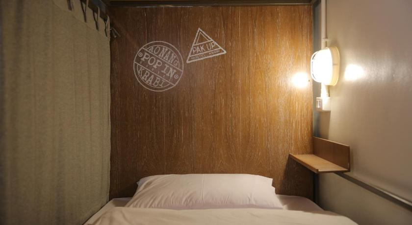 Image of Female 8-Bed Dormitory 10