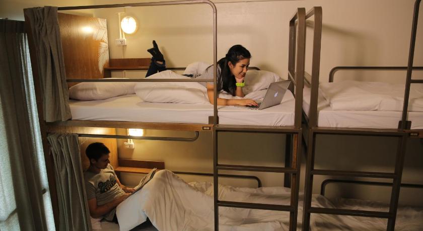 Image of Female 8-Bed Dormitory 9