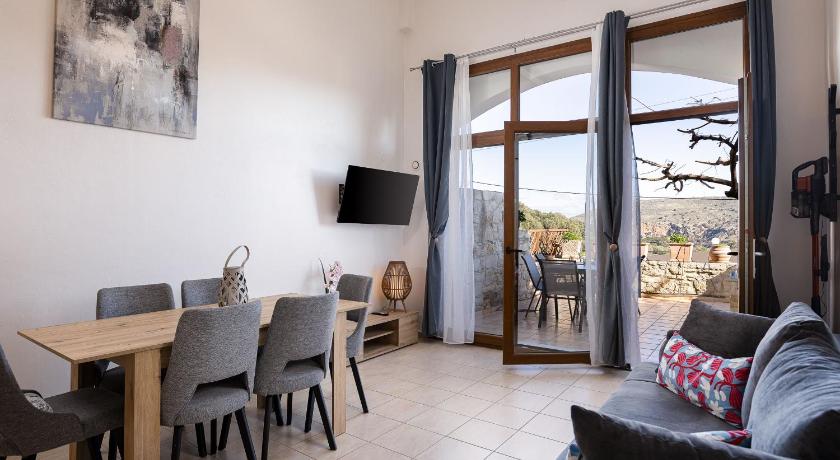 Image of Two-Bedroom House 5