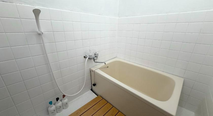 高松 最大6名 Gest house 片原町INN セルフチェックイン 片原町徒歩2分 3つ星 宿泊施設 ロビー