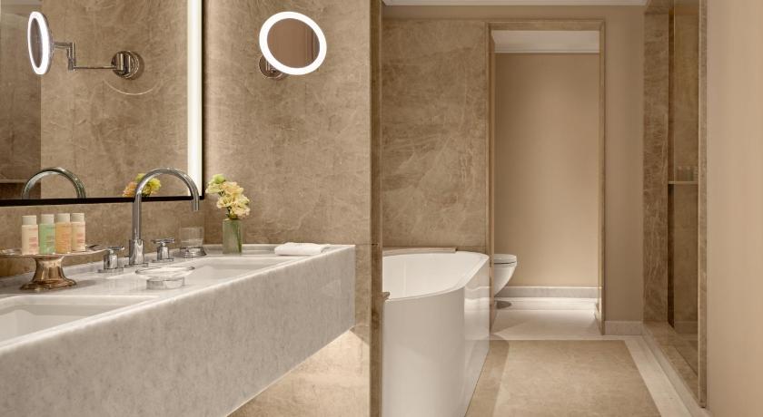 Image of Ville View Junior Suite 2
