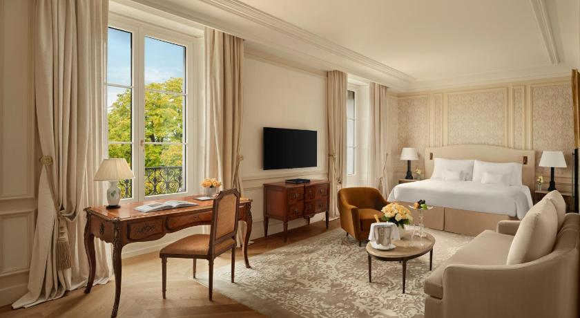 Image of Junior Suite Lake View 1