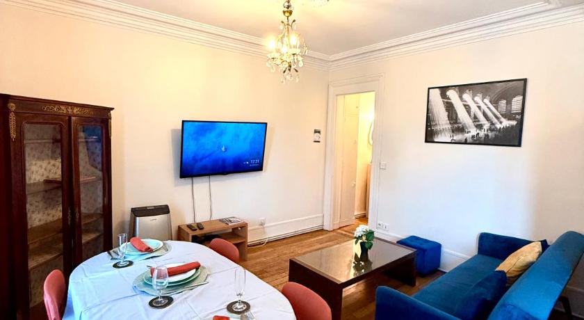 Appartement Tour Eiffel Chapu