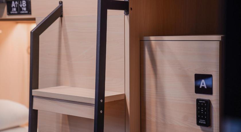 Image of Bed in Male Dormitory Room 7