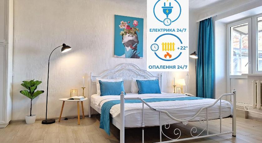 Синіи малахіт, Електрика, СВІТЛО та Опалення 24-7, Простора біла 2 кімнатна квартира з видом на Білу
