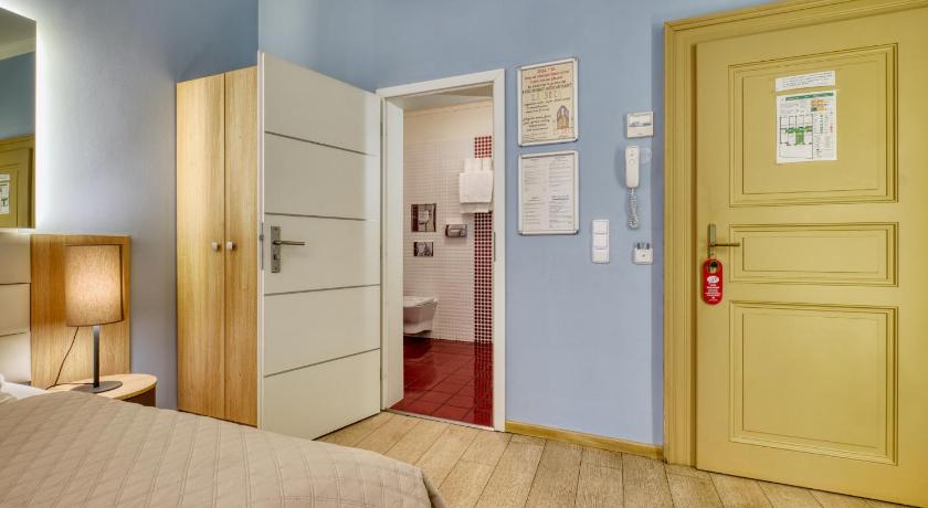 Háromágyas szoba kertre nyíló kilátással (Triple Room with Garden View) fotója 6