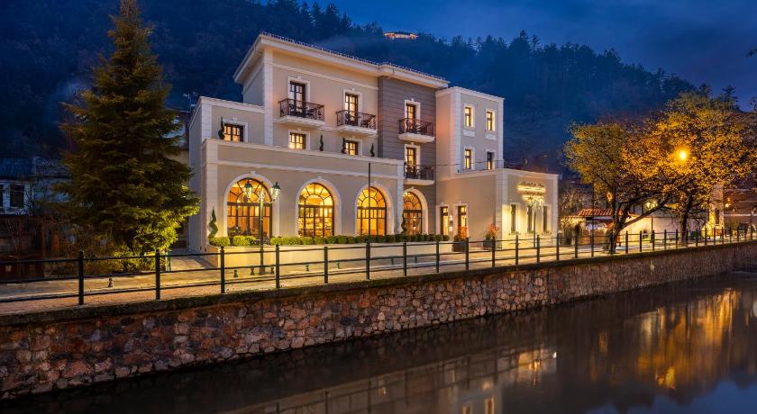 Mountain Pine Luxury Suites